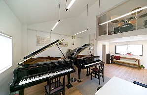 既存改修棟２階のピアノレッスンルーム